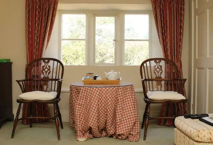 Aamiaismajoitus (B&B) Aylworth Manor