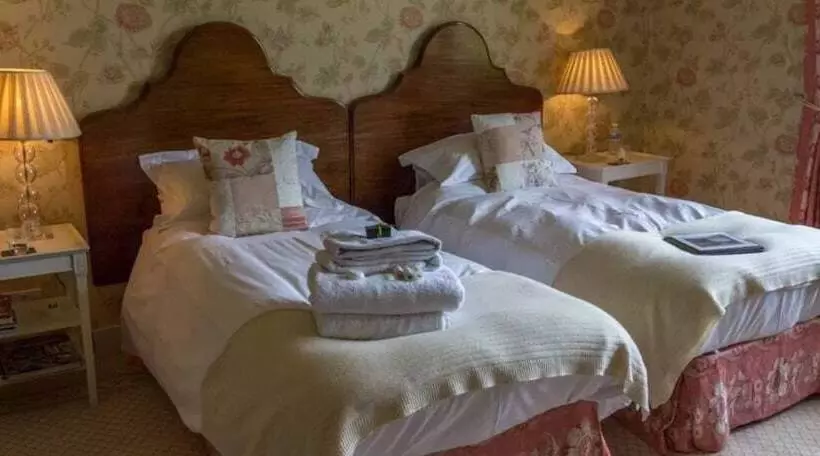 Aamiaismajoitus (B&B) Aylworth Manor