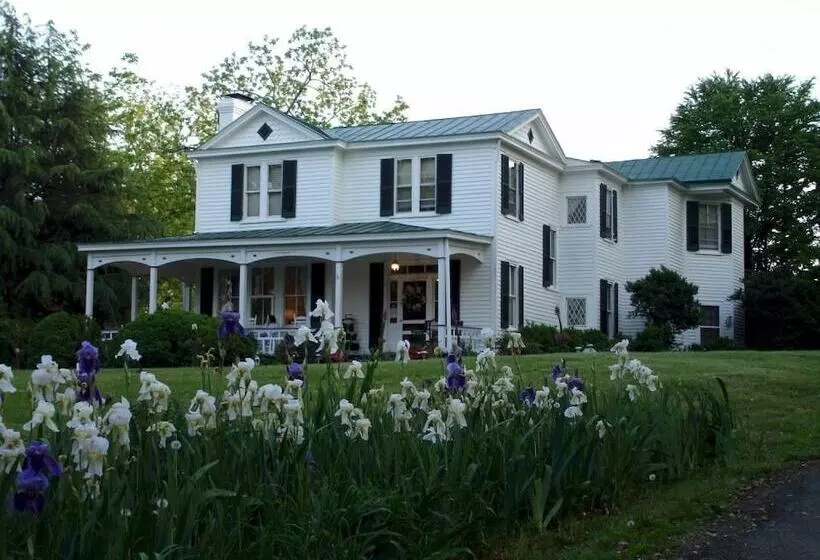 Aamiaismajoitus (B&B) Inn On Poplar Hill