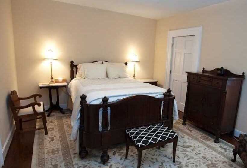 ベッドアンドブレックファースト Inn On Poplar Hill