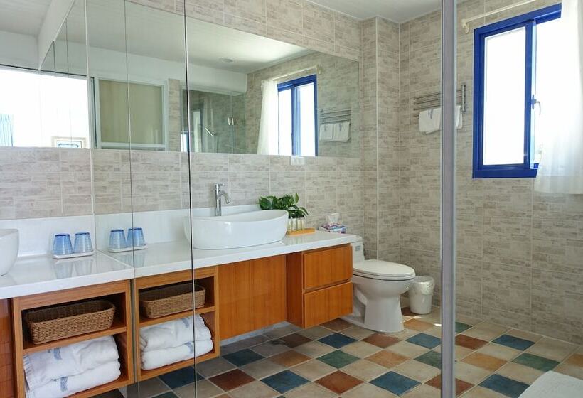 تختخواب و صبحانه Summerwings