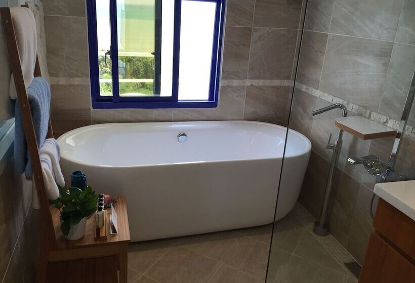 تختخواب و صبحانه Summerwings