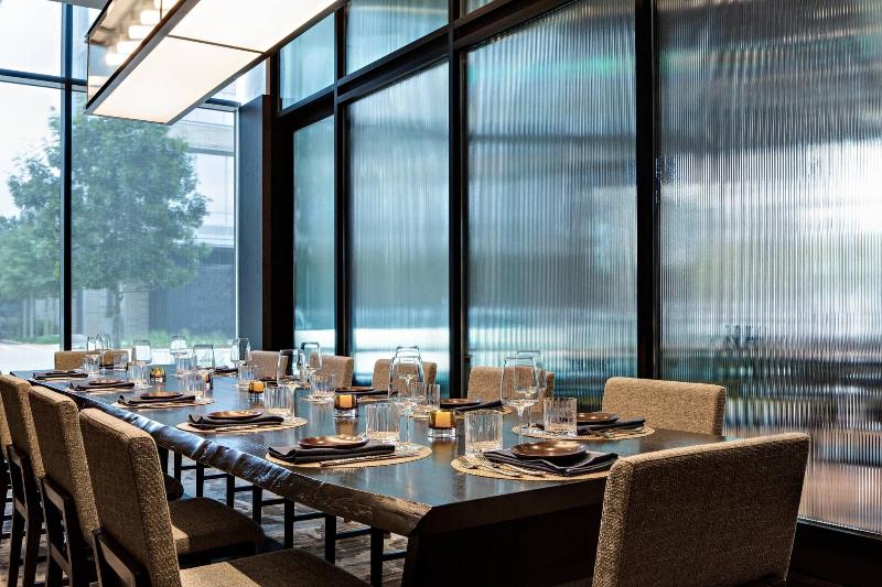 Отель Houston Cityplace Marriott At Springwoods Village