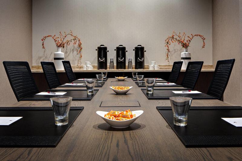 Отель Houston Cityplace Marriott At Springwoods Village