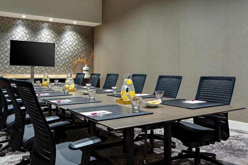 Отель Houston Cityplace Marriott At Springwoods Village