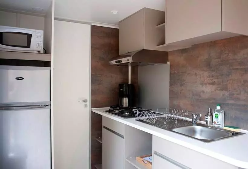 Hotelli Huttopia Divonne