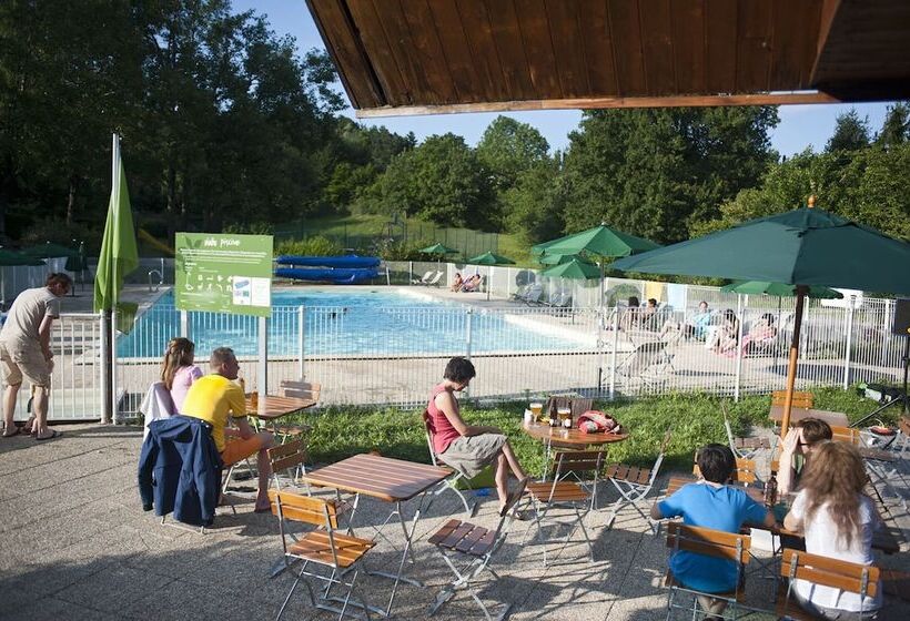 هتل Huttopia Divonne