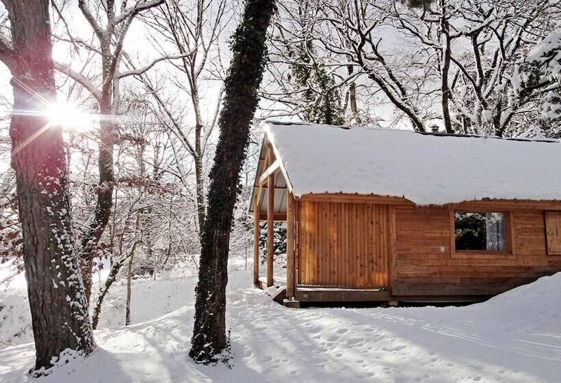 هتل Huttopia Divonne