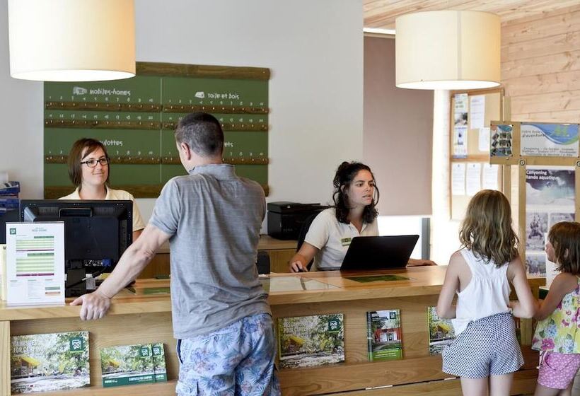 هتل Huttopia Divonne