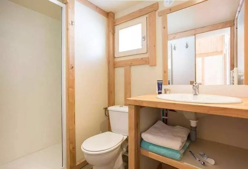 Hotelli Huttopia Divonne