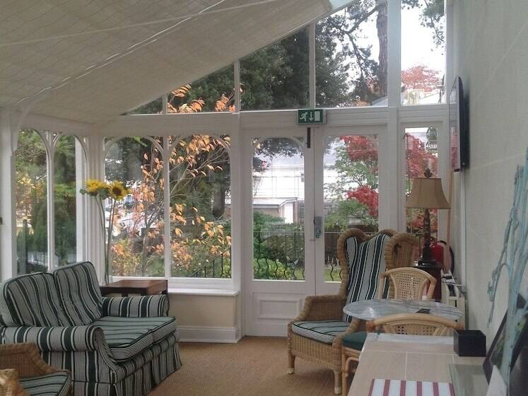 Отель Lypiatt House