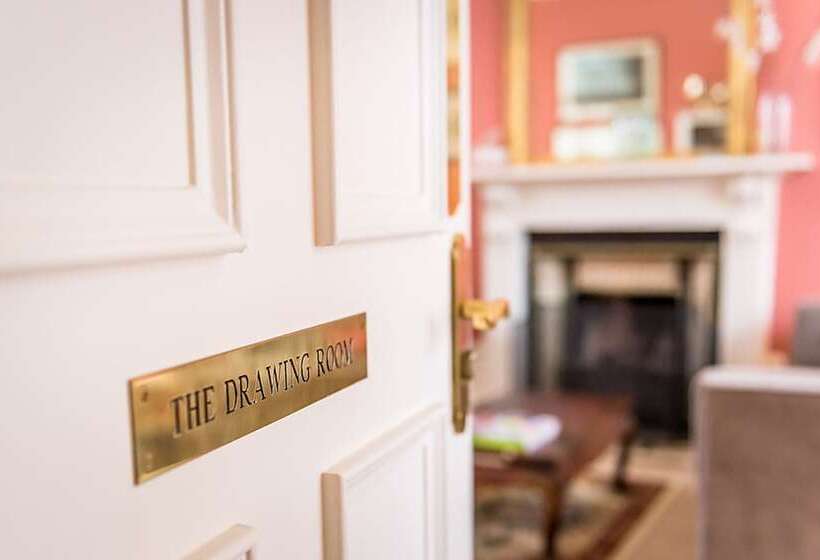 Отель Lypiatt House