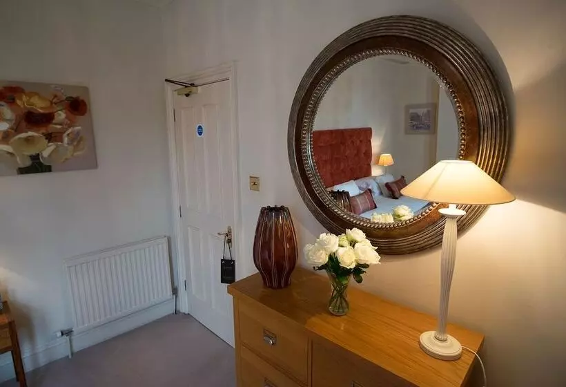 هتل Lypiatt House