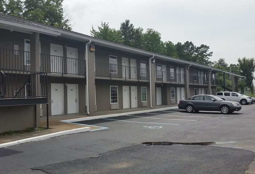 Мотель Town House Inn