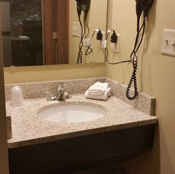 Мотель Town House Inn