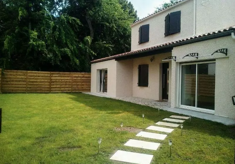 ペンション Hôtes De Libourne