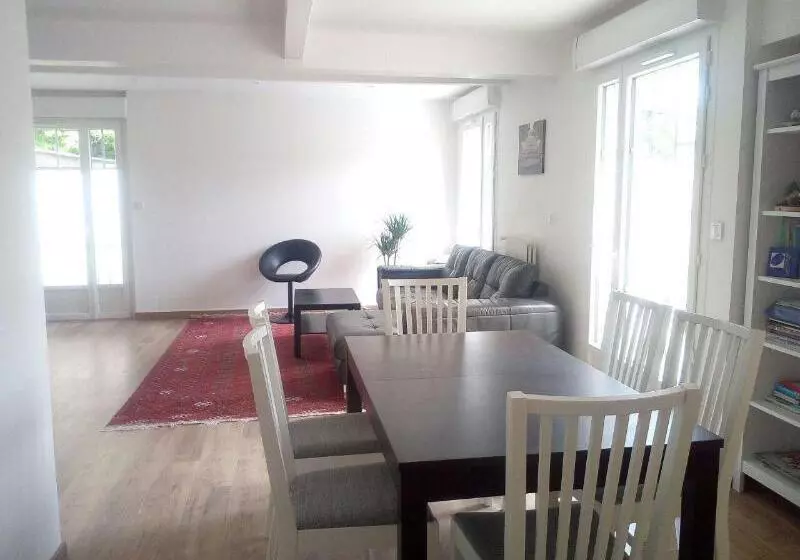 ペンション Hôtes De Libourne