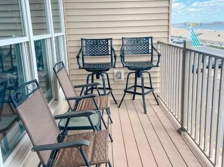 Sea Spray Condo
