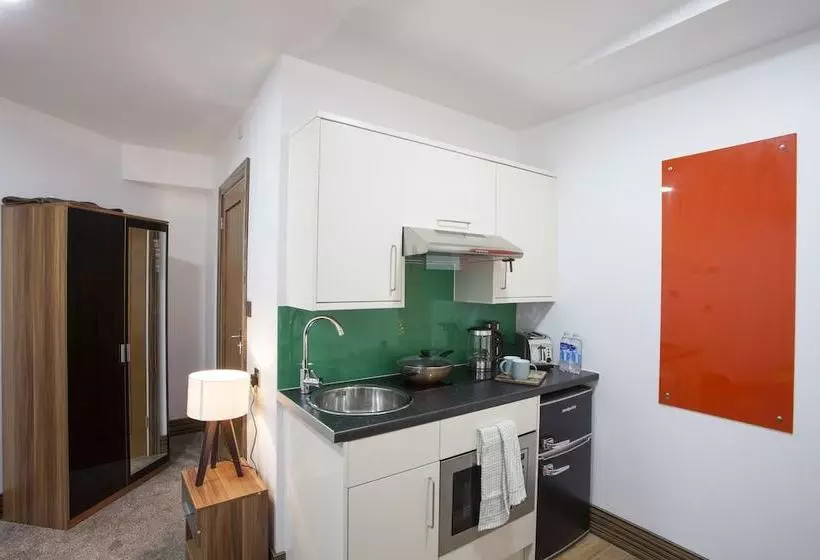 Stayocity Suites