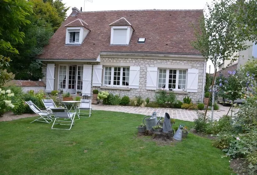 تختخواب و صبحانه Chambre D Hotes Le Clos De Provins