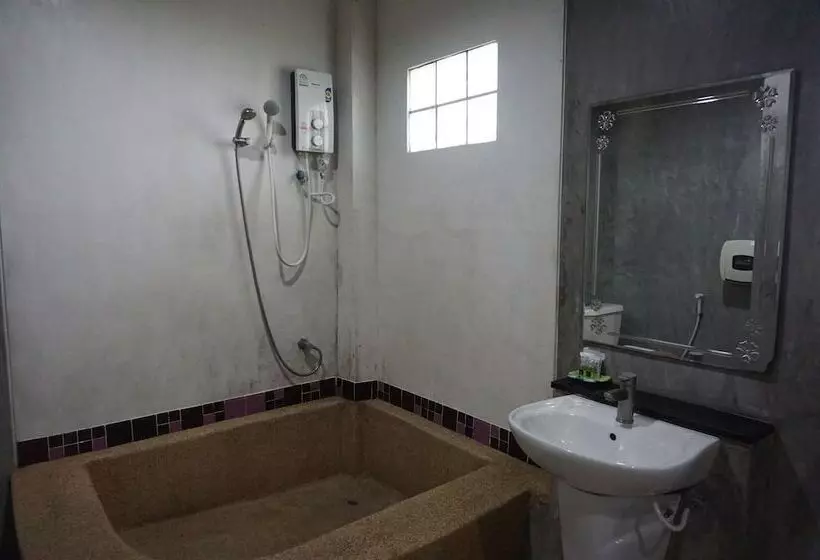 هتل Ban Pak Chaytung Trang