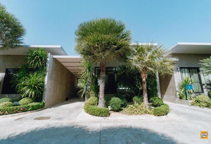 בית מלון כפרי Blue River Resort