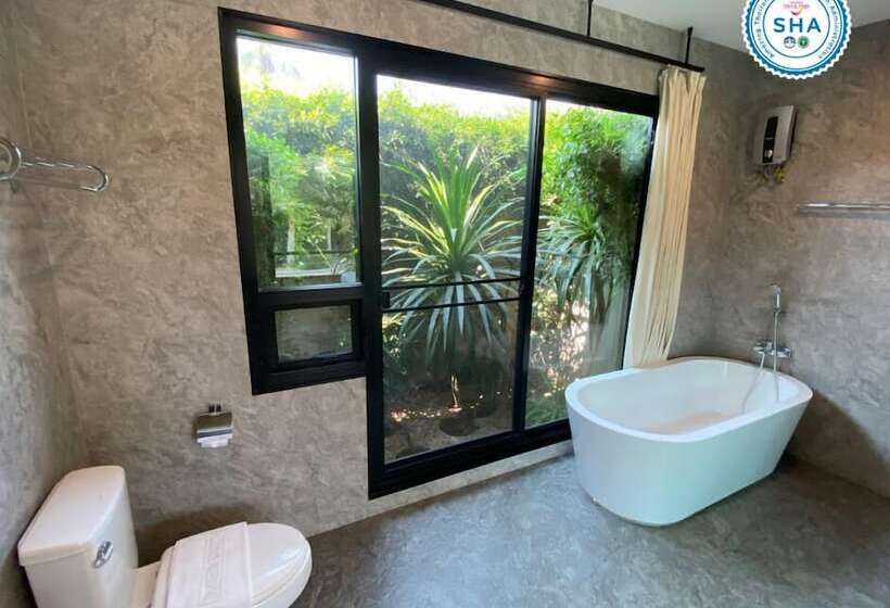 בית מלון כפרי Blue River Resort