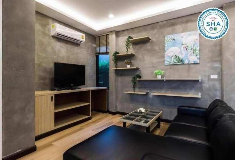 בית מלון כפרי Blue River Resort