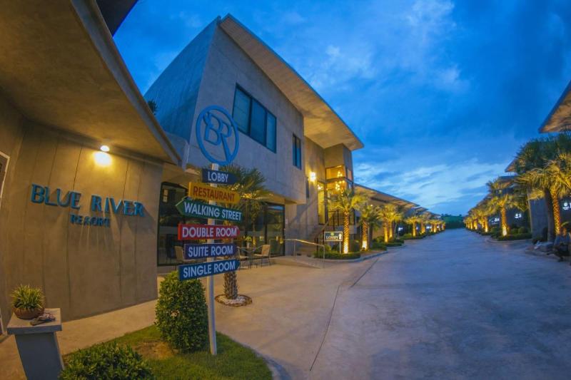 בית מלון כפרי Blue River Resort