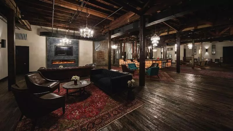 ホテル Gunrunner Boutique