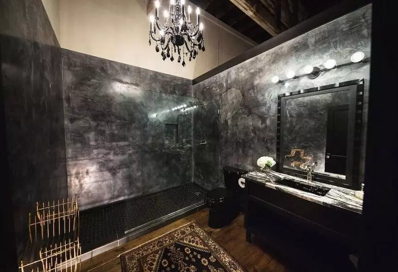 ホテル Gunrunner Boutique