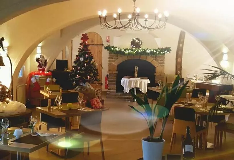 Hotelli Hôtel La Cauquière