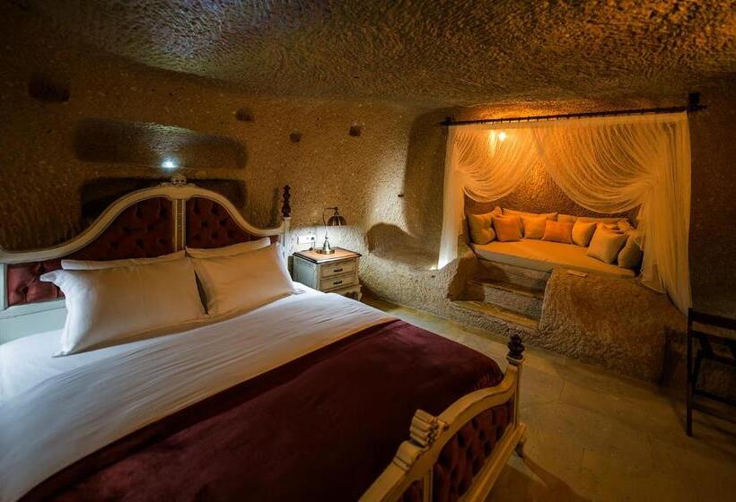 Hotel Maya Cave
