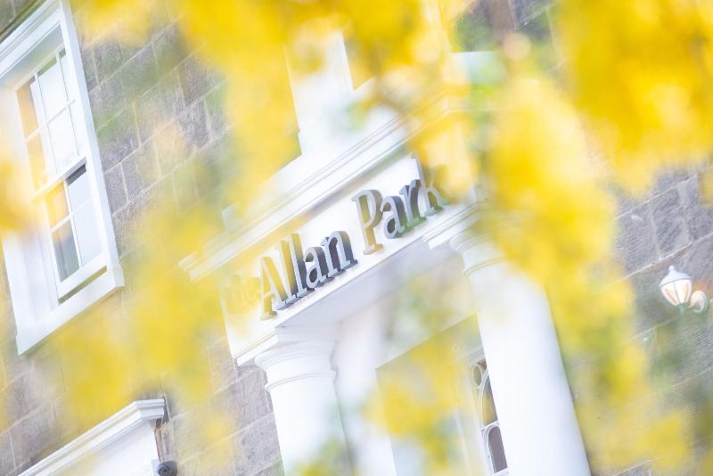 هتل The Allan Park