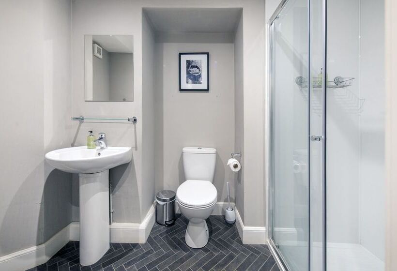 هتل The Allan Park