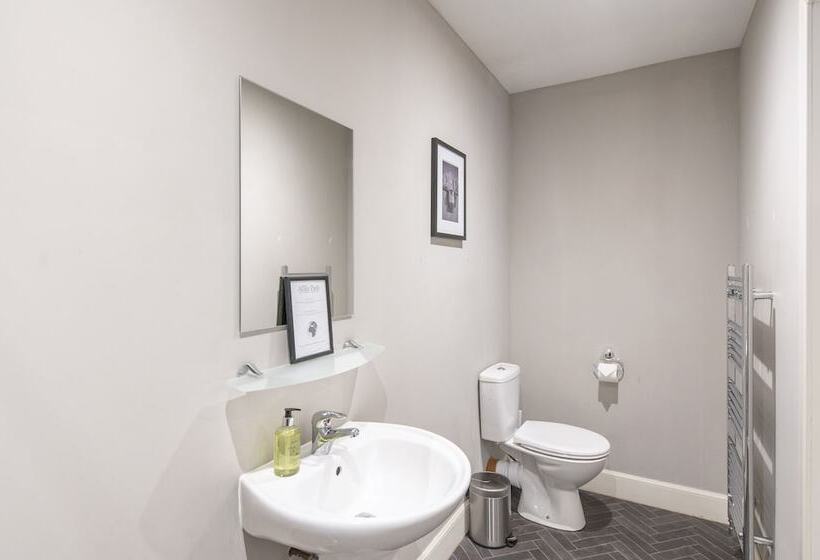 هتل The Allan Park