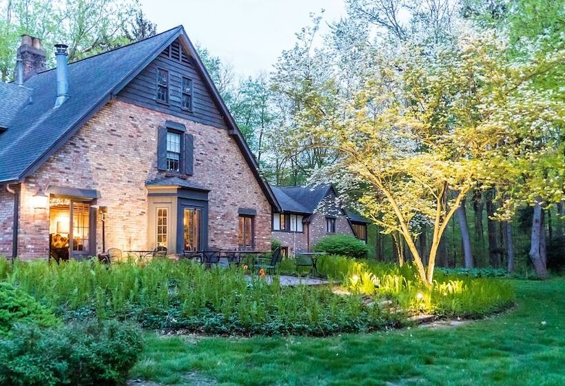 בית מלון כפרי The Brewery Lodge