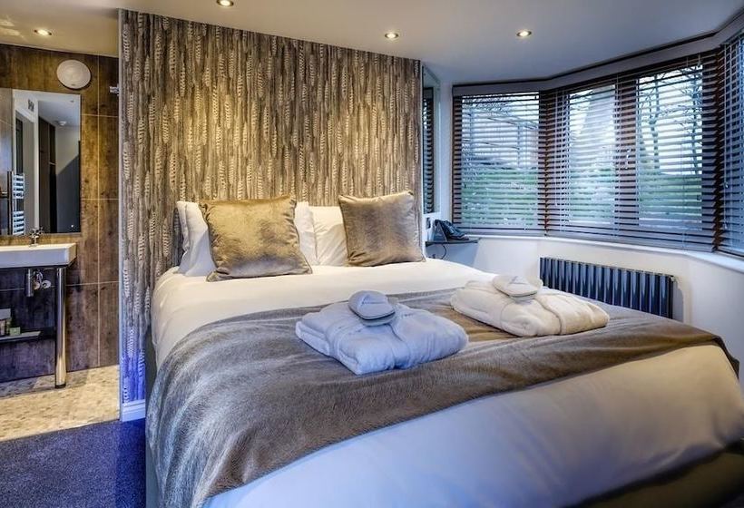 Отель The Country Park