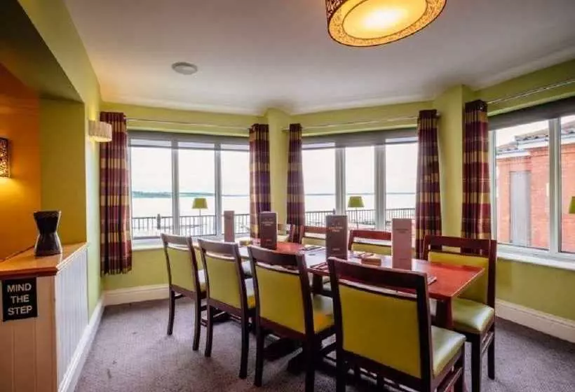 Hotelli The Country Park