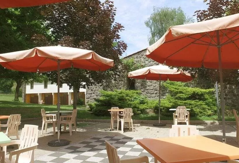 Hotelli Vvf Les Gorges De L Allier, Lavoûte Chilhac