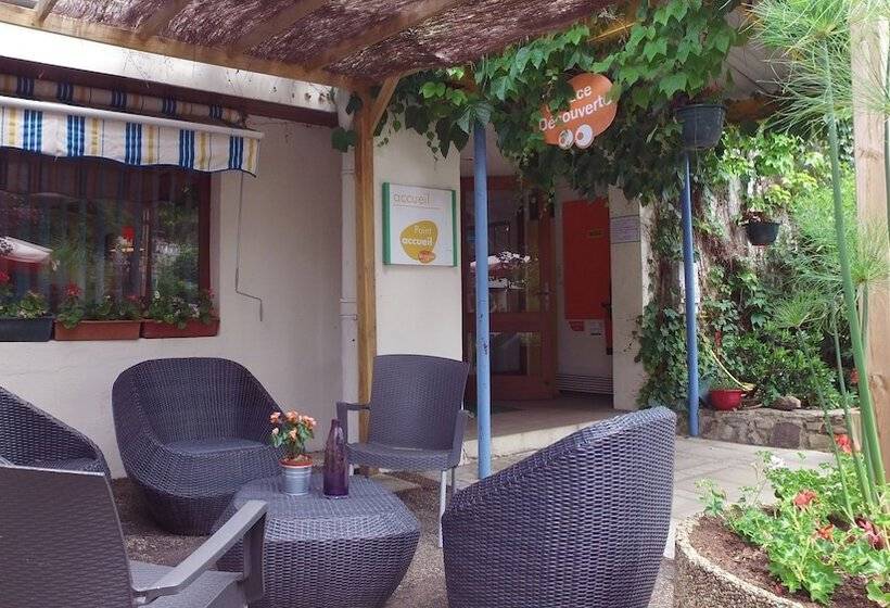 Hotel Vvf Les Gorges De L Allier, Lavoûte Chilhac