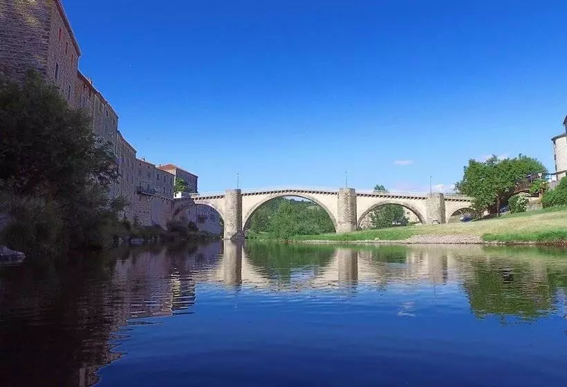Hotelli Vvf Les Gorges De L Allier, Lavoûte Chilhac