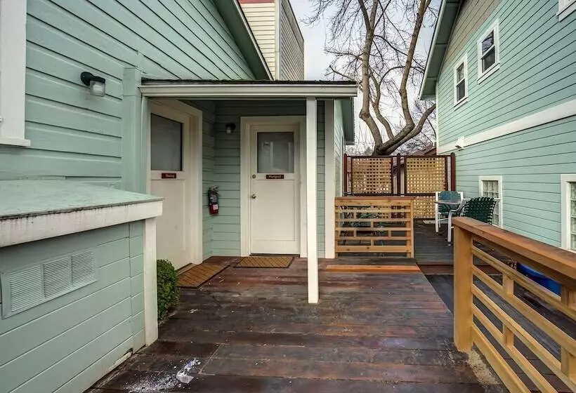 Majatalo Carlisle Garden Suites