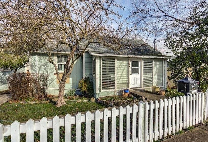 Panzió Carlisle Garden Suites