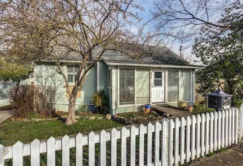 Majatalo Carlisle Garden Suites