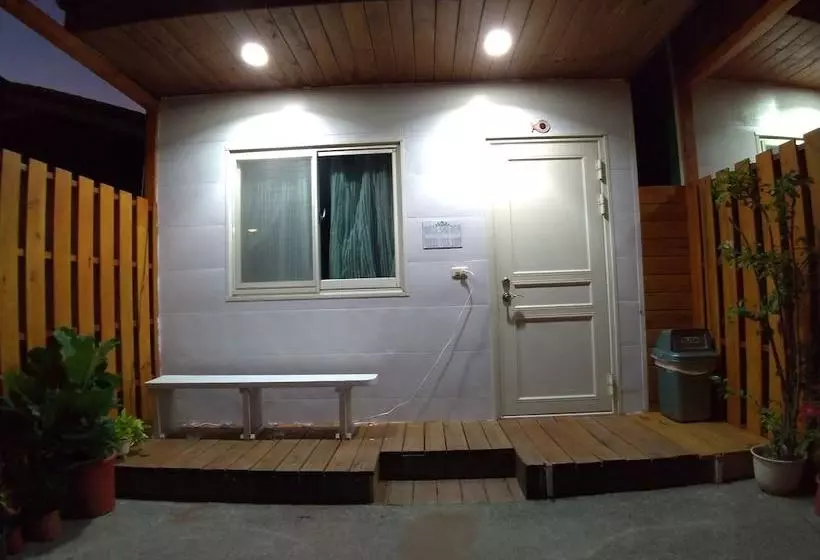 پانسیون Kenting Love Cabin