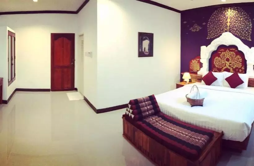 پانسیون Phiphu Art And Gallery Boutique Sukhothai