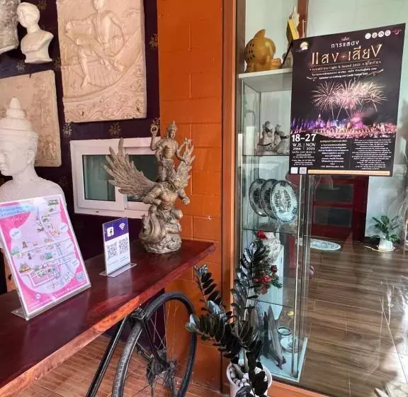 پانسیون Phiphu Art And Gallery Boutique Sukhothai