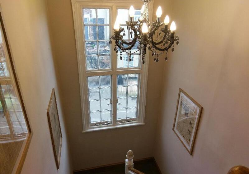 مبيت وإفطار The Rifle Volunteer