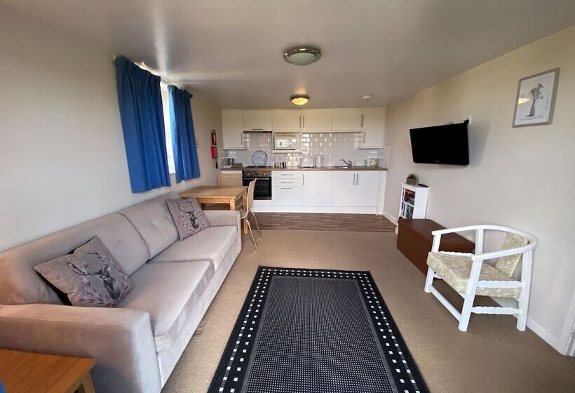 住宿加早餐  The Rose Cottage Inn